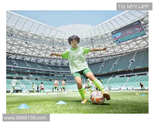 17号足球明星女生的成长故事与她在赛场上的辉煌成就